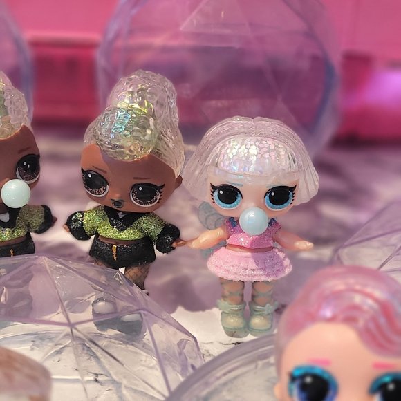 8 Glitter Globe LOL Set & Pet Bonus! - Picture 12 of 16